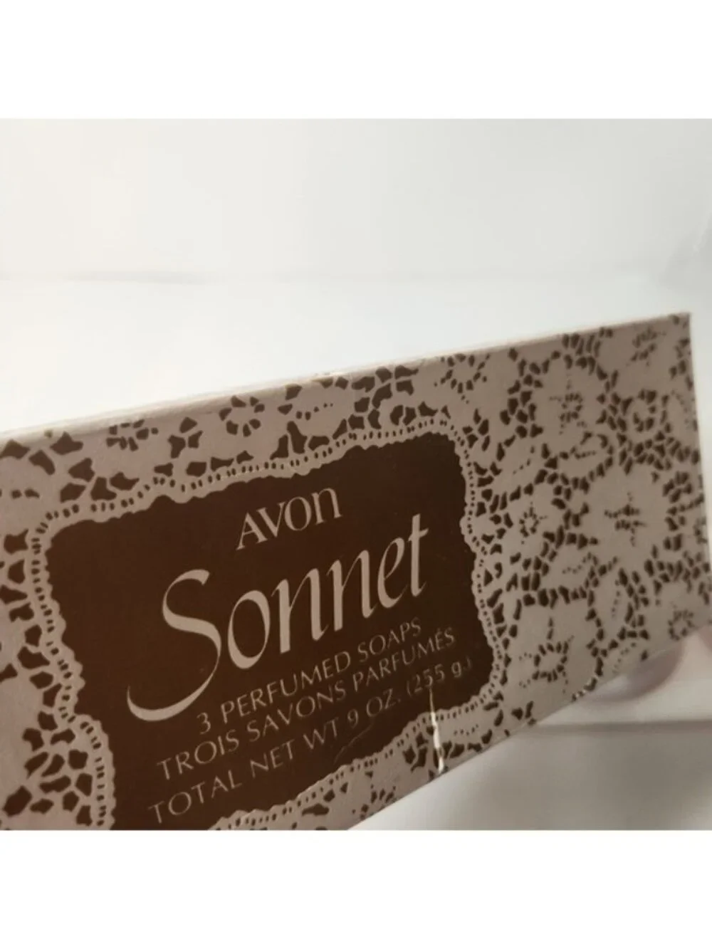Vintage Avon Sonnet 3 Perfumed Soaps Set Pink Molded Sunburst Decorative New Box